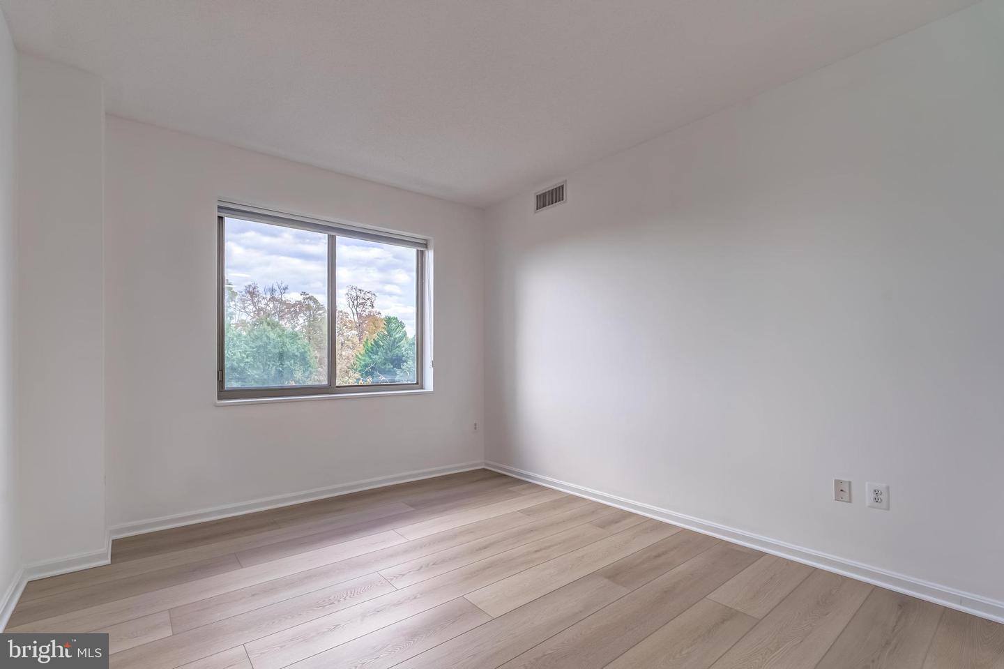 19355 CYPRESS RIDGE TER #114, LEESBURG, Virginia 20176, 2 Bedrooms Bedrooms, ,2 BathroomsBathrooms,Residential,For sale,19355 CYPRESS RIDGE TER #114,VALO2109516 MLS # VALO2109516 19355 CYPRESS RIDGE TER #114, LEESBURG, Virginia 20176, 2 Bedrooms Bedrooms, ,2 BathroomsBathrooms,Residential,For sale,19355 CYPRESS RIDGE TER #114,VALO2109516 MLS # VALO2109516