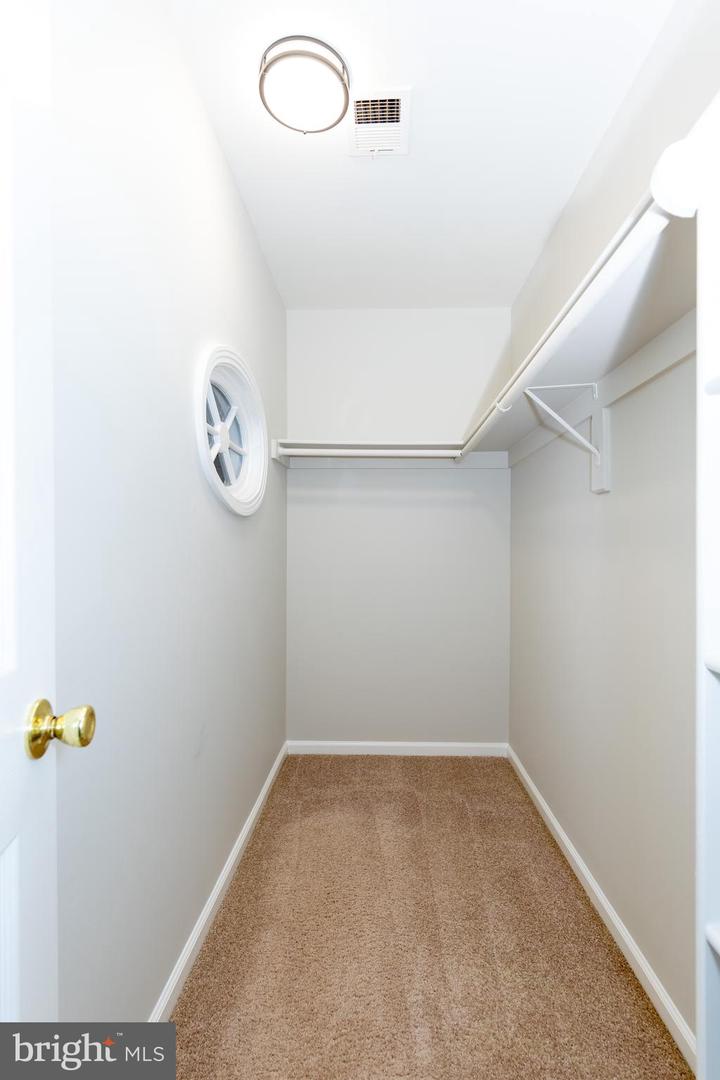 9596 OAKINGTON DR, FAIRFAX STATION, Virginia 22039, 5 Bedrooms Bedrooms, ,3 BathroomsBathrooms,Residential,For sale,9596 OAKINGTON DR,VAFX2276102 MLS # VAFX2276102 9596 OAKINGTON DR, FAIRFAX STATION, Virginia 22039, 5 Bedrooms Bedrooms, ,3 BathroomsBathrooms,Residential,For sale,9596 OAKINGTON DR,VAFX2276102 MLS # VAFX2276102