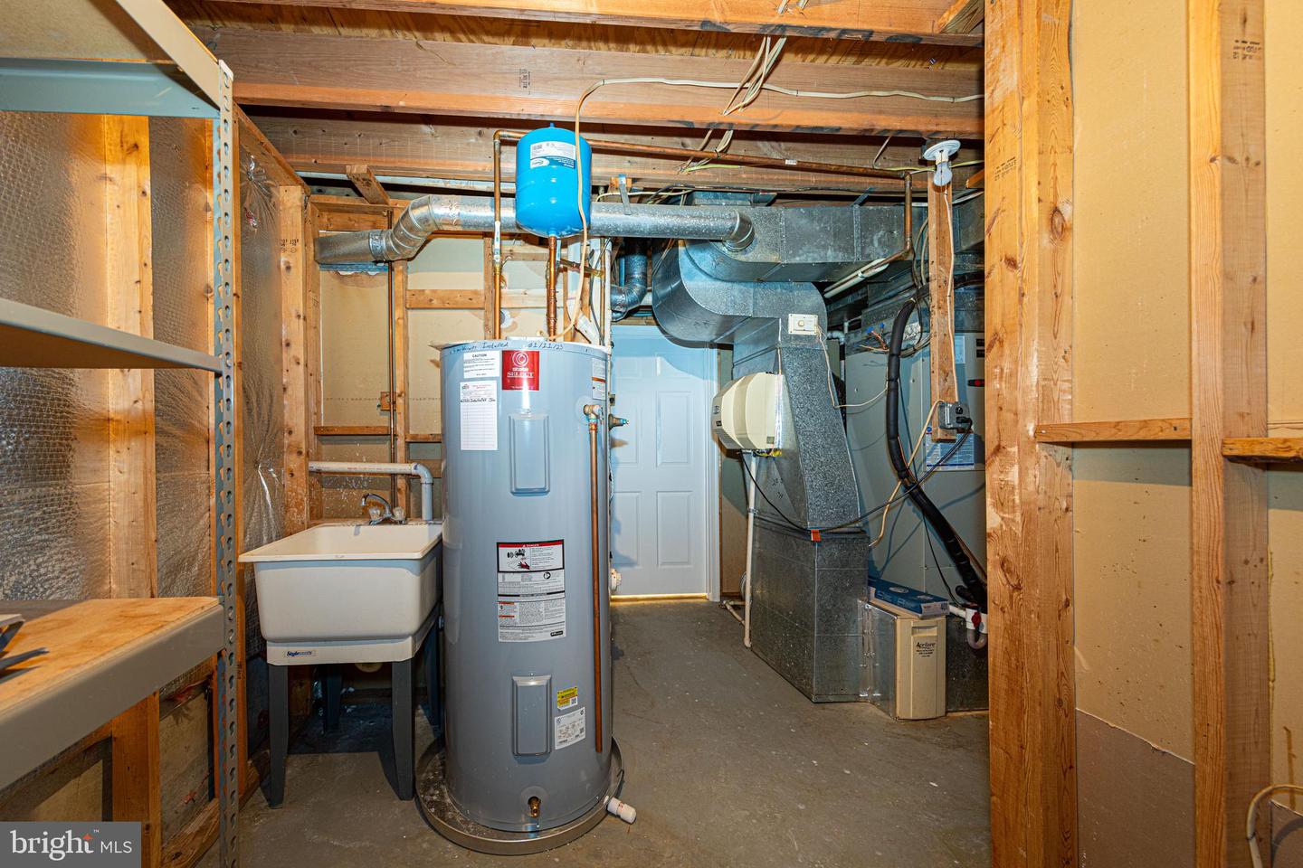 9596 OAKINGTON DR, FAIRFAX STATION, Virginia 22039, 5 Bedrooms Bedrooms, ,3 BathroomsBathrooms,Residential,For sale,9596 OAKINGTON DR,VAFX2276102 MLS # VAFX2276102 9596 OAKINGTON DR, FAIRFAX STATION, Virginia 22039, 5 Bedrooms Bedrooms, ,3 BathroomsBathrooms,Residential,For sale,9596 OAKINGTON DR,VAFX2276102 MLS # VAFX2276102