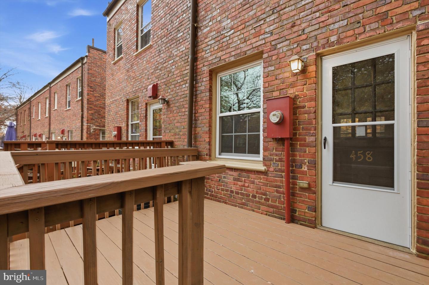 1415 S EDGEWOOD ST #458, ARLINGTON, Virginia 22204, 2 Bedrooms Bedrooms, ,1 BathroomBathrooms,Residential,For sale,1415 S EDGEWOOD ST #458,VAAR2065422 MLS # VAAR2065422