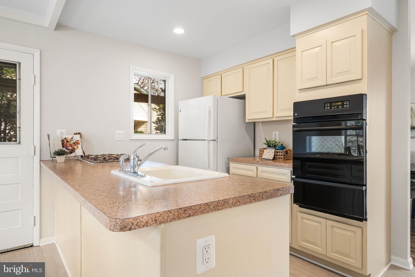 8616 CANTERBURY DR, ANNANDALE, Virginia 22003, 5 Bedrooms Bedrooms, ,2 BathroomsBathrooms,Residential,For sale,8616 CANTERBURY DR,VAFX2277038 MLS # VAFX2277038