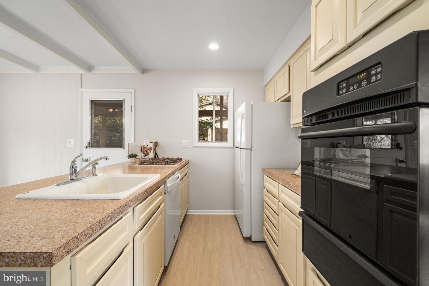 8616 CANTERBURY DR, ANNANDALE, Virginia 22003, 5 Bedrooms Bedrooms, ,2 BathroomsBathrooms,Residential,For sale,8616 CANTERBURY DR,VAFX2277038 MLS # VAFX2277038