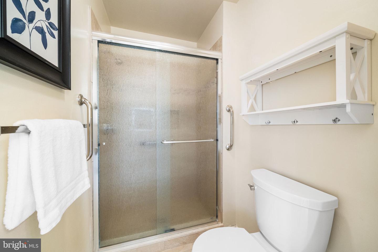 8616 CANTERBURY DR, ANNANDALE, Virginia 22003, 5 Bedrooms Bedrooms, ,2 BathroomsBathrooms,Residential,For sale,8616 CANTERBURY DR,VAFX2277038 MLS # VAFX2277038