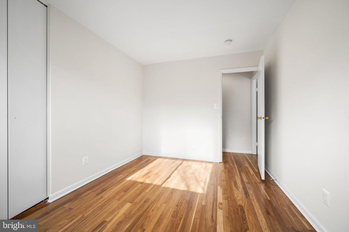 8616 CANTERBURY DR, ANNANDALE, Virginia 22003, 5 Bedrooms Bedrooms, ,2 BathroomsBathrooms,Residential,For sale,8616 CANTERBURY DR,VAFX2277038 MLS # VAFX2277038