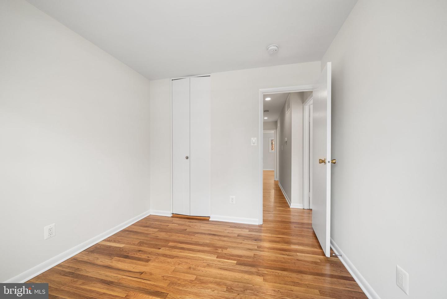 8616 CANTERBURY DR, ANNANDALE, Virginia 22003, 5 Bedrooms Bedrooms, ,2 BathroomsBathrooms,Residential,For sale,8616 CANTERBURY DR,VAFX2277038 MLS # VAFX2277038