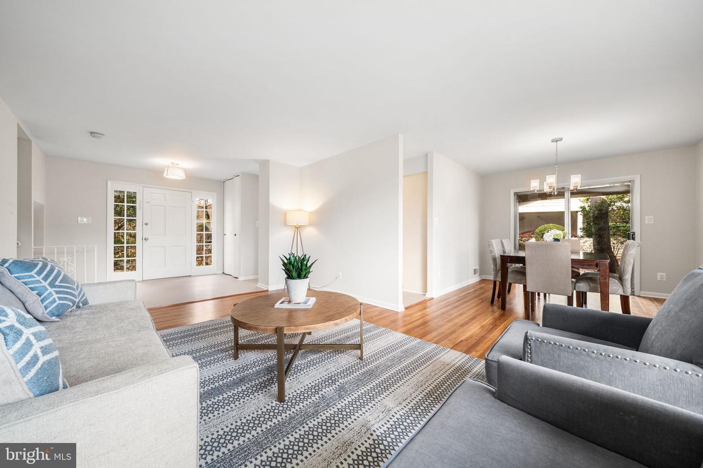 8616 CANTERBURY DR, ANNANDALE, Virginia 22003, 5 Bedrooms Bedrooms, ,2 BathroomsBathrooms,Residential,For sale,8616 CANTERBURY DR,VAFX2277038 MLS # VAFX2277038