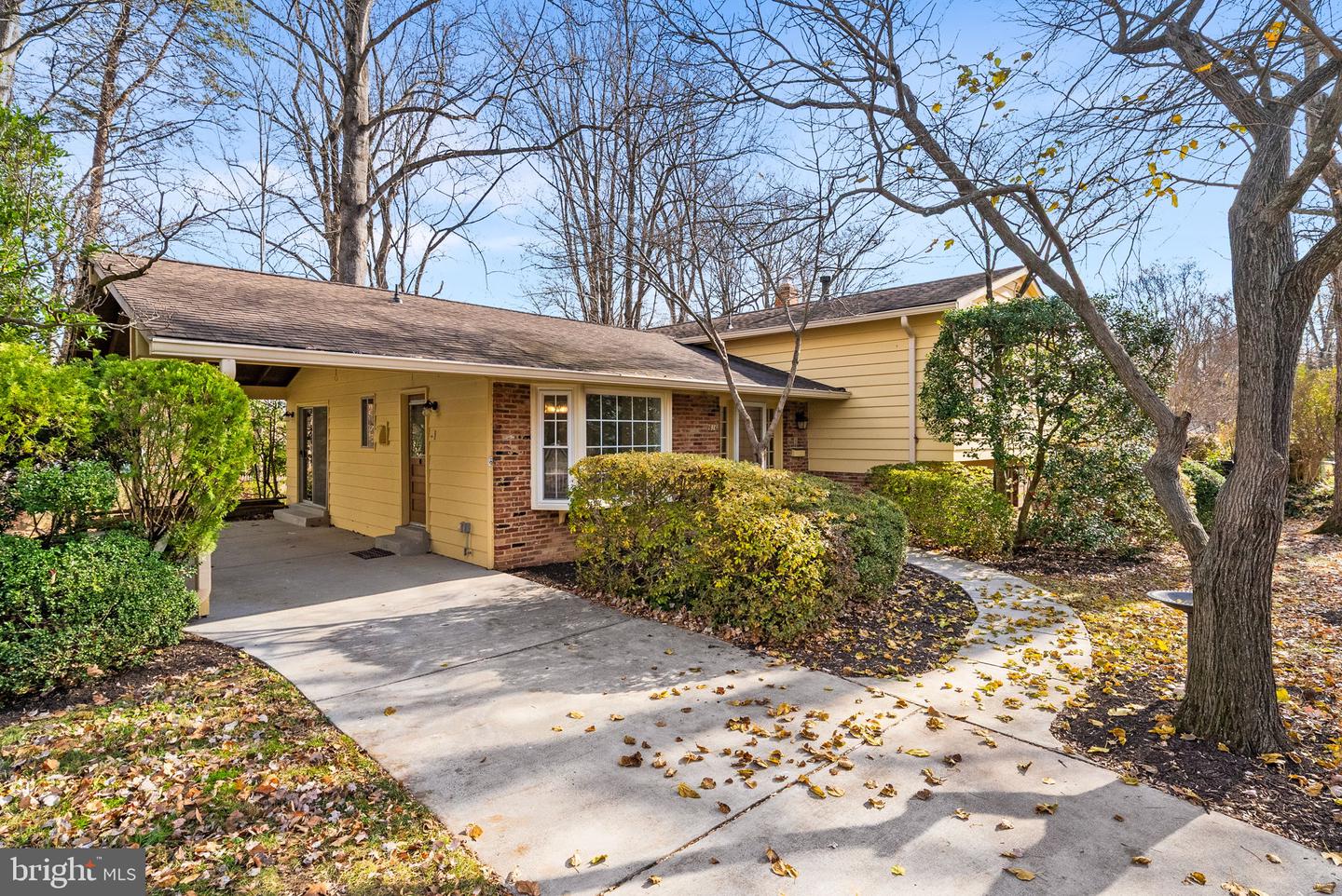 8616 CANTERBURY DR, ANNANDALE, Virginia 22003, 5 Bedrooms Bedrooms, ,2 BathroomsBathrooms,Residential,For sale,8616 CANTERBURY DR,VAFX2277038 MLS # VAFX2277038