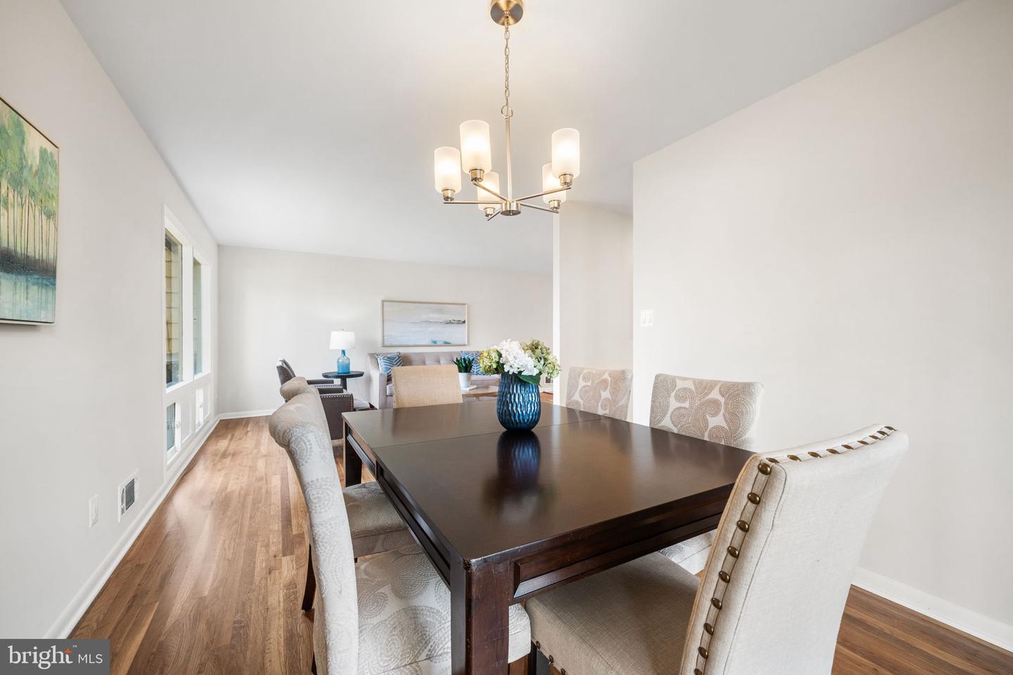 8616 CANTERBURY DR, ANNANDALE, Virginia 22003, 5 Bedrooms Bedrooms, ,2 BathroomsBathrooms,Residential,For sale,8616 CANTERBURY DR,VAFX2277038 MLS # VAFX2277038