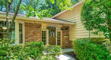 8616 CANTERBURY DR, ANNANDALE, Virginia 22003, 5 Bedrooms Bedrooms, ,2 BathroomsBathrooms,Residential,For sale,8616 CANTERBURY DR,VAFX2277038 MLS # VAFX2277038