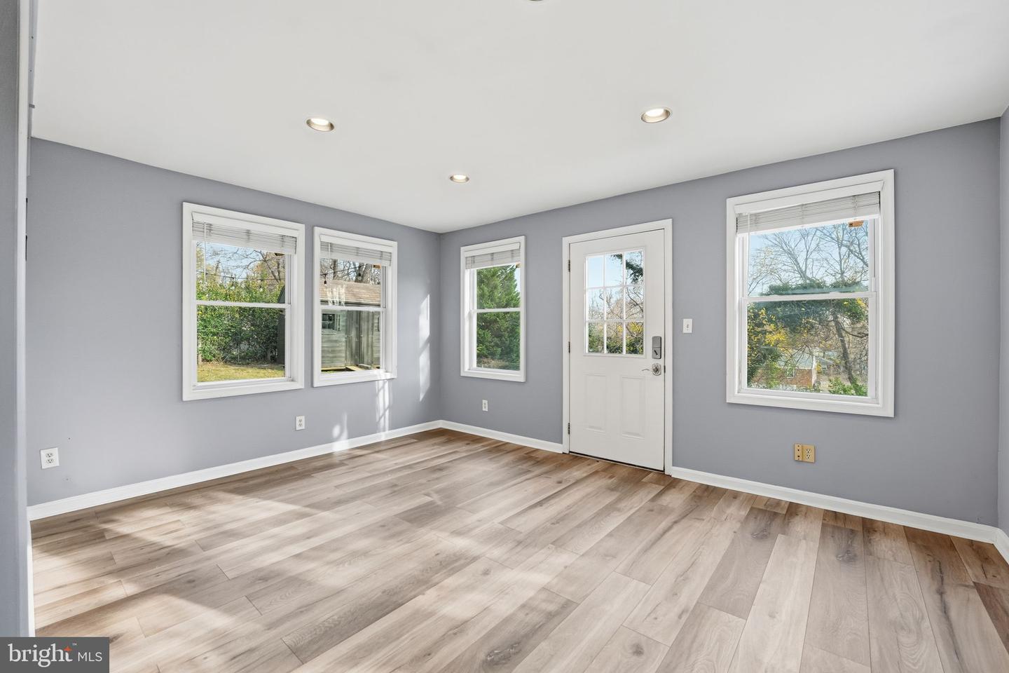 6619 BEDDOO ST, ALEXANDRIA, Virginia 22306, 4 Bedrooms Bedrooms, ,2 BathroomsBathrooms,Residential,For sale,6619 BEDDOO ST,VAFX2277304 MLS # VAFX2277304