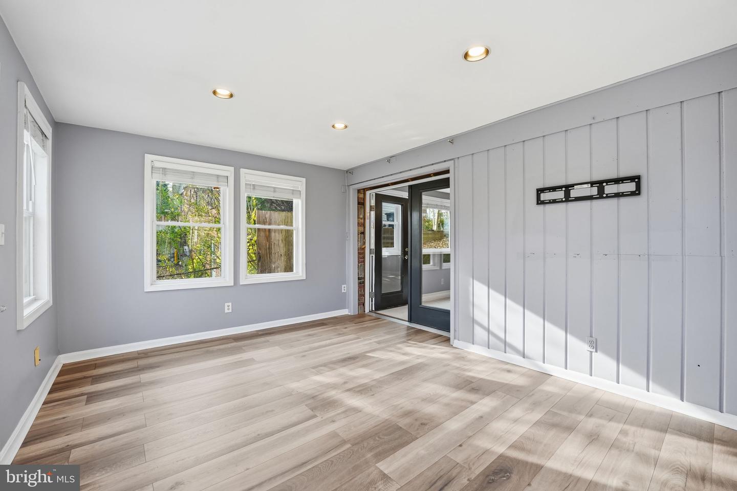 6619 BEDDOO ST, ALEXANDRIA, Virginia 22306, 4 Bedrooms Bedrooms, ,2 BathroomsBathrooms,Residential,For sale,6619 BEDDOO ST,VAFX2277304 MLS # VAFX2277304