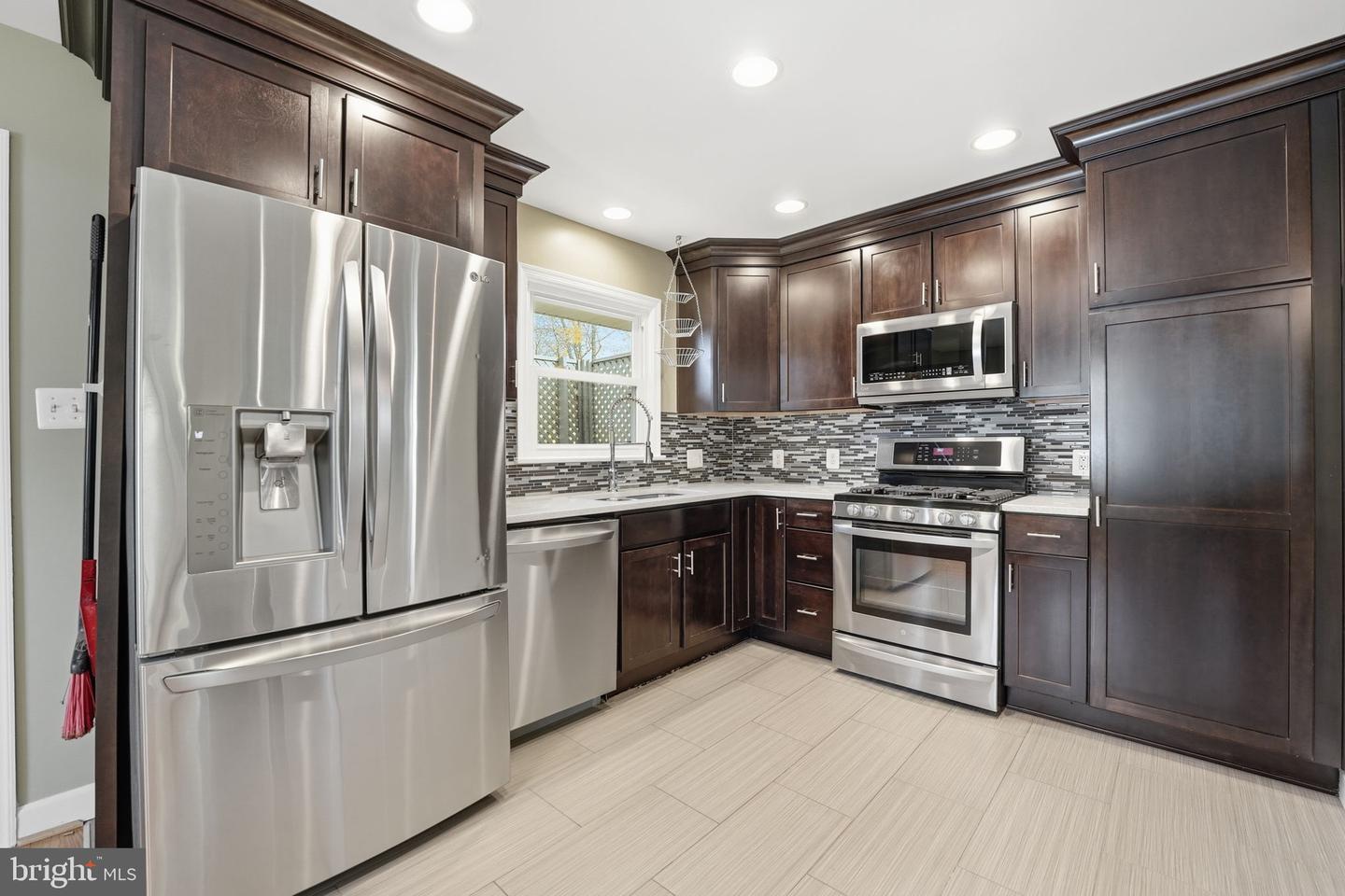 6619 BEDDOO ST, ALEXANDRIA, Virginia 22306, 4 Bedrooms Bedrooms, ,2 BathroomsBathrooms,Residential,For sale,6619 BEDDOO ST,VAFX2277304 MLS # VAFX2277304