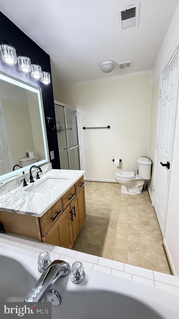 564 SPARKLEBERRY TER NE, LEESBURG, Virginia 20176, 4 Bedrooms Bedrooms, ,3 BathroomsBathrooms,Residential,For sale,564 SPARKLEBERRY TER NE,VALO2110426 MLS # VALO2110426