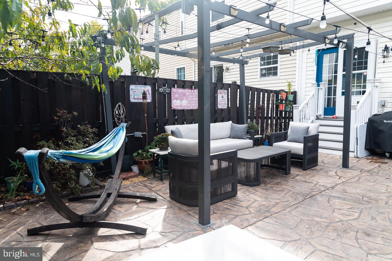 564 SPARKLEBERRY TER NE, LEESBURG, Virginia 20176, 4 Bedrooms Bedrooms, ,3 BathroomsBathrooms,Residential,For sale,564 SPARKLEBERRY TER NE,VALO2110426 MLS # VALO2110426