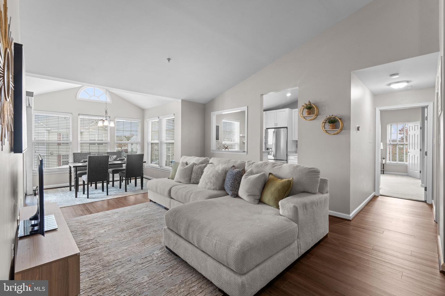 7510 SNOWPEA CT-J SNOWPEA CT #201, ALEXANDRIA, Virginia 22306, 2 Bedrooms Bedrooms, ,2 BathroomsBathrooms,Residential,For sale,7510 SNOWPEA CT-J SNOWPEA CT #201,VAFX2277478 MLS # VAFX2277478