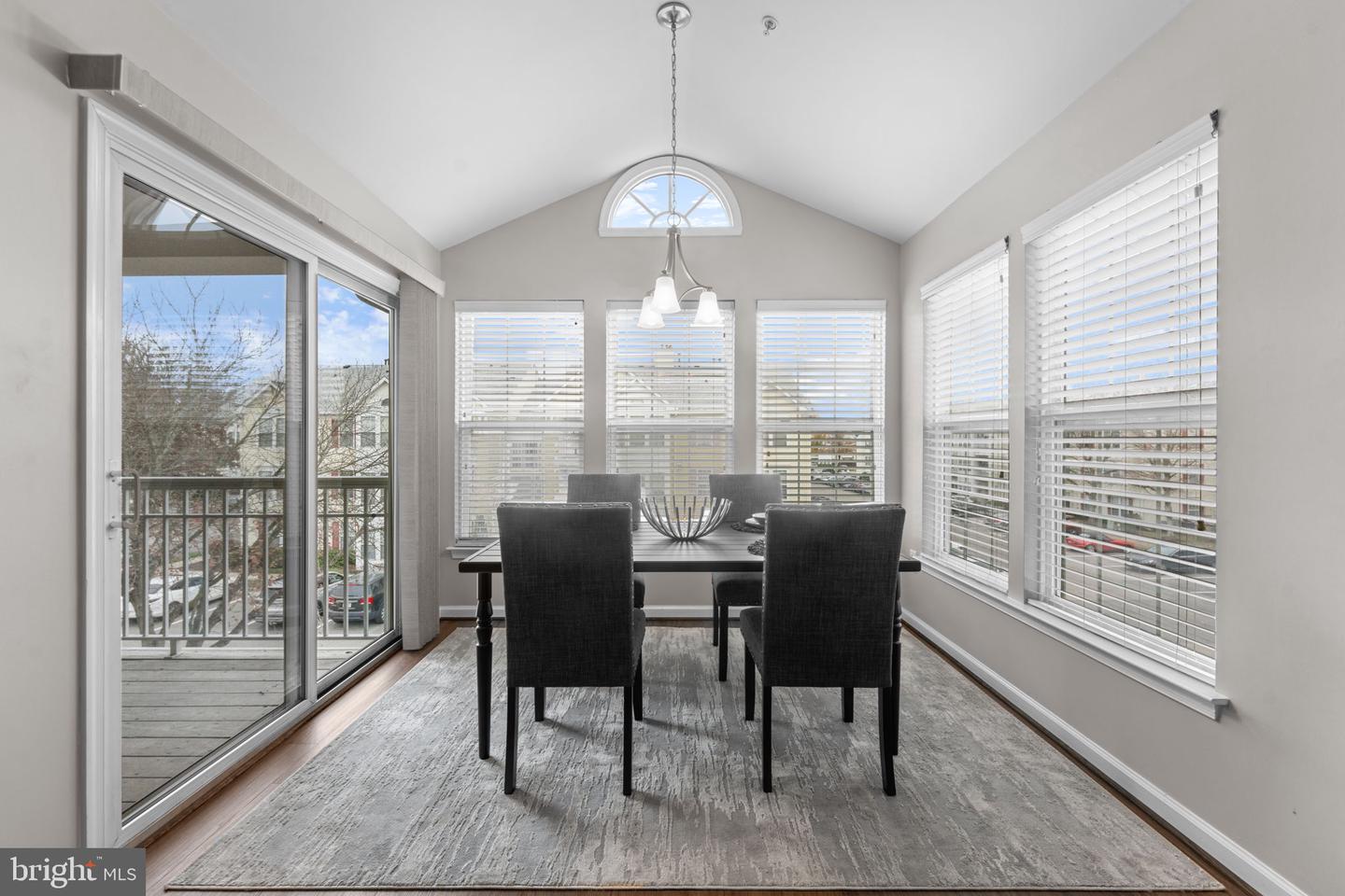 7510 SNOWPEA CT-J SNOWPEA CT #201, ALEXANDRIA, Virginia 22306, 2 Bedrooms Bedrooms, ,2 BathroomsBathrooms,Residential,For sale,7510 SNOWPEA CT-J SNOWPEA CT #201,VAFX2277478 MLS # VAFX2277478