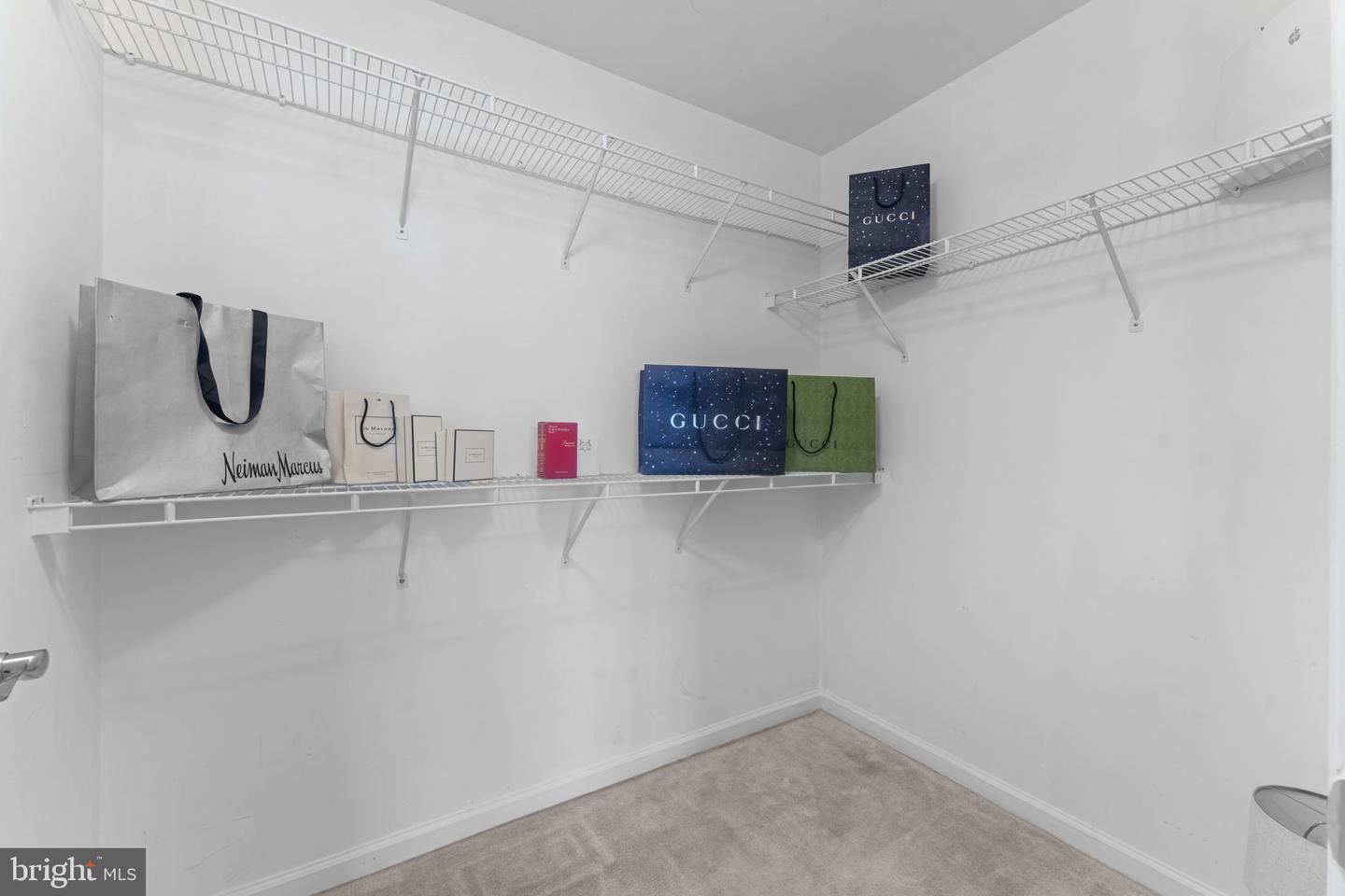 7510 SNOWPEA CT-J SNOWPEA CT #201, ALEXANDRIA, Virginia 22306, 2 Bedrooms Bedrooms, ,2 BathroomsBathrooms,Residential,For sale,7510 SNOWPEA CT-J SNOWPEA CT #201,VAFX2277478 MLS # VAFX2277478