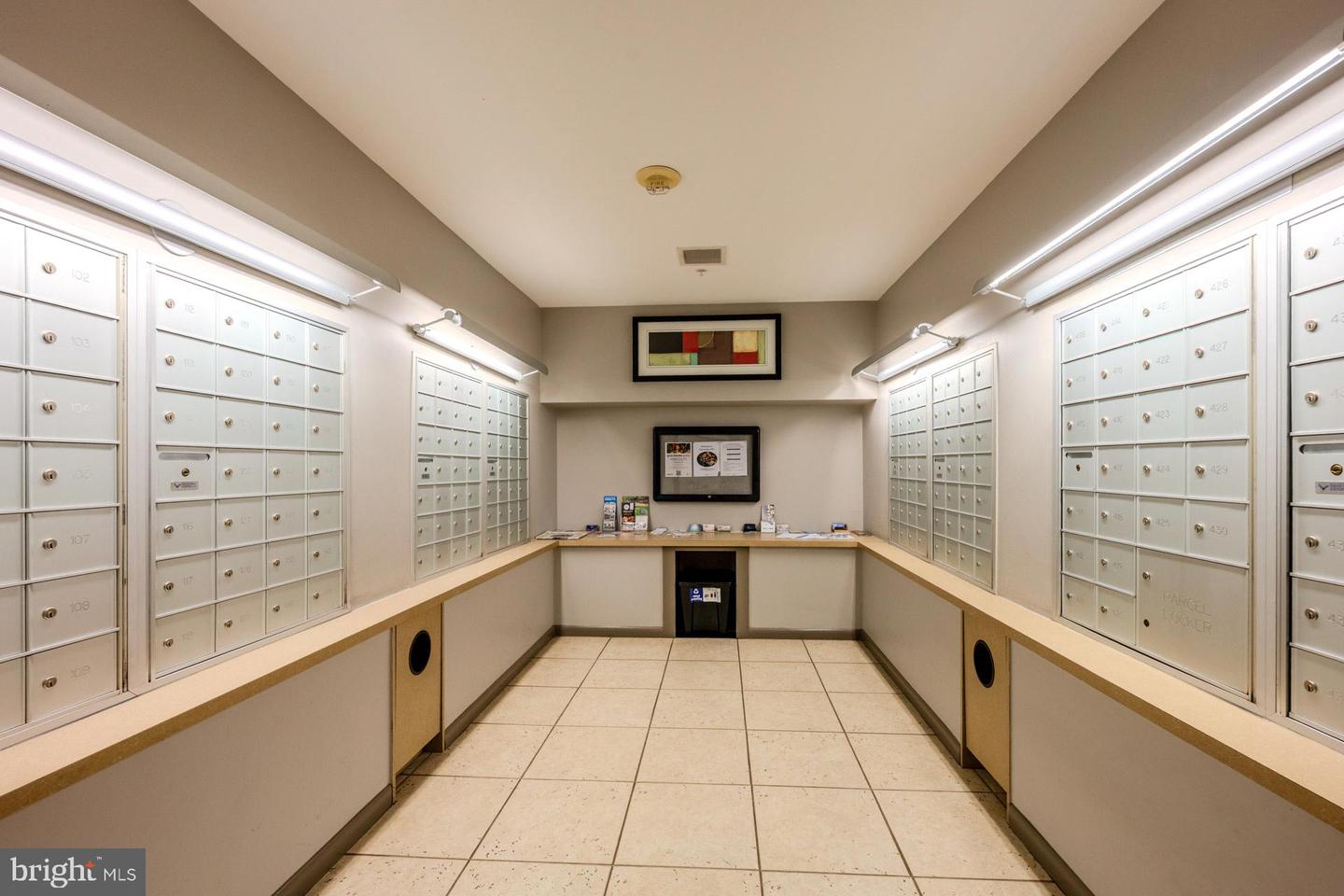 1021 N GARFIELD ST #318, ARLINGTON, Virginia 22201, 2 Bedrooms Bedrooms, ,2 BathroomsBathrooms,Residential,For sale,1021 N GARFIELD ST #318,VAAR2065652 MLS # VAAR2065652