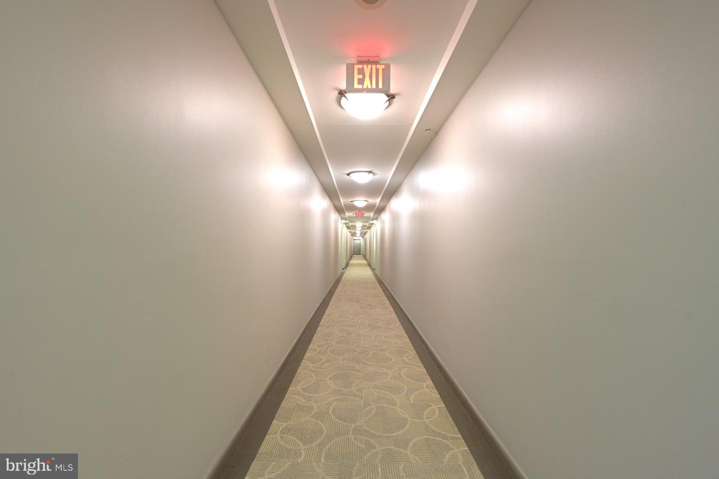 1021 N GARFIELD ST #318, ARLINGTON, Virginia 22201, 2 Bedrooms Bedrooms, ,2 BathroomsBathrooms,Residential,For sale,1021 N GARFIELD ST #318,VAAR2065652 MLS # VAAR2065652