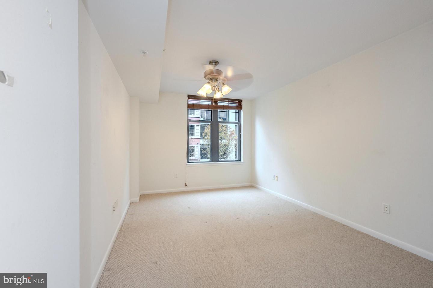 1021 N GARFIELD ST #318, ARLINGTON, Virginia 22201, 2 Bedrooms Bedrooms, ,2 BathroomsBathrooms,Residential,For sale,1021 N GARFIELD ST #318,VAAR2065652 MLS # VAAR2065652