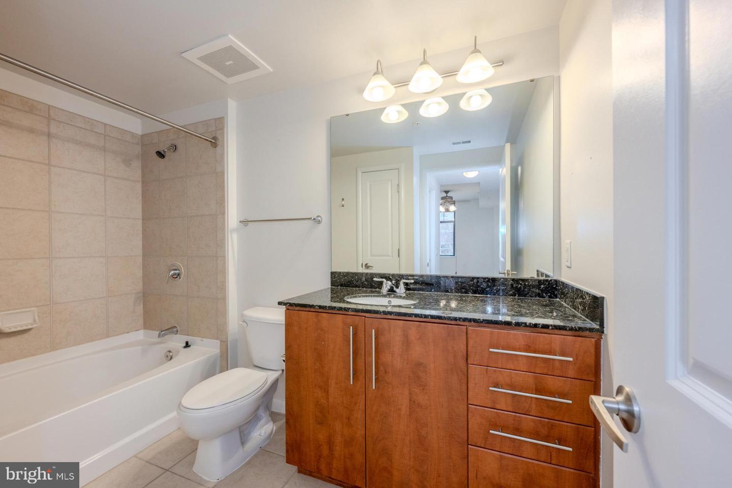 1021 N GARFIELD ST #318, ARLINGTON, Virginia 22201, 2 Bedrooms Bedrooms, ,2 BathroomsBathrooms,Residential,For sale,1021 N GARFIELD ST #318,VAAR2065652 MLS # VAAR2065652