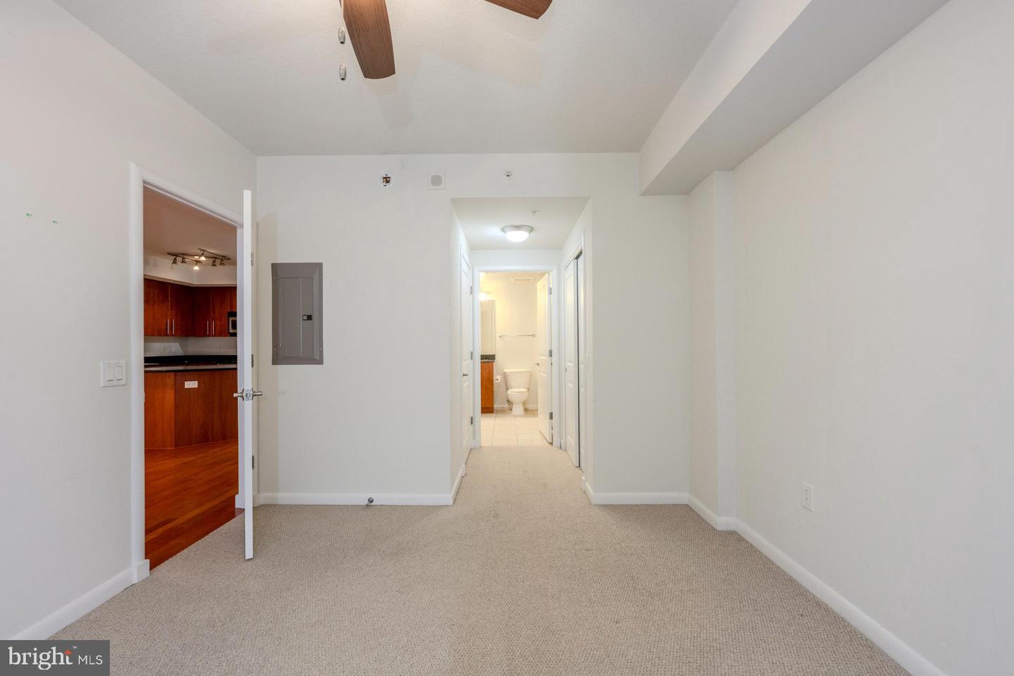 1021 N GARFIELD ST #318, ARLINGTON, Virginia 22201, 2 Bedrooms Bedrooms, ,2 BathroomsBathrooms,Residential,For sale,1021 N GARFIELD ST #318,VAAR2065652 MLS # VAAR2065652