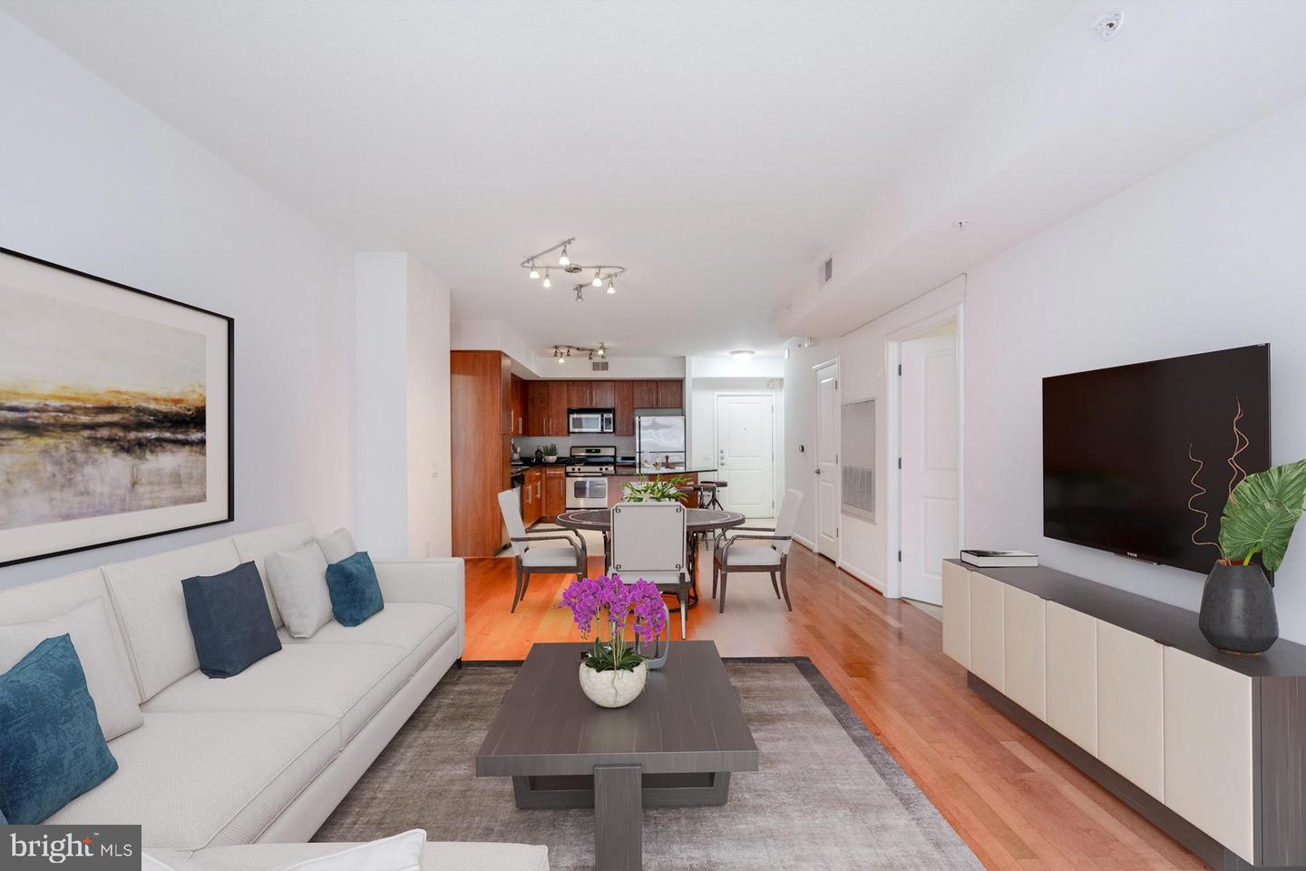 1021 N GARFIELD ST #318, ARLINGTON, Virginia 22201, 2 Bedrooms Bedrooms, ,2 BathroomsBathrooms,Residential,For sale,1021 N GARFIELD ST #318,VAAR2065652 MLS # VAAR2065652