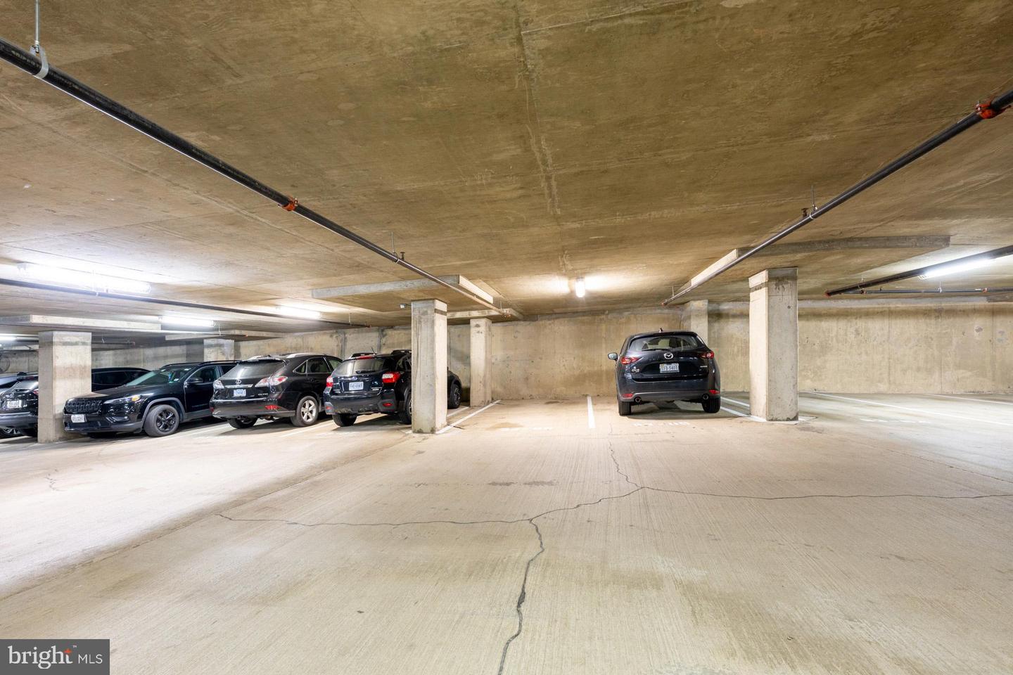 1021 N GARFIELD ST #318, ARLINGTON, Virginia 22201, 2 Bedrooms Bedrooms, ,2 BathroomsBathrooms,Residential,For sale,1021 N GARFIELD ST #318,VAAR2065652 MLS # VAAR2065652