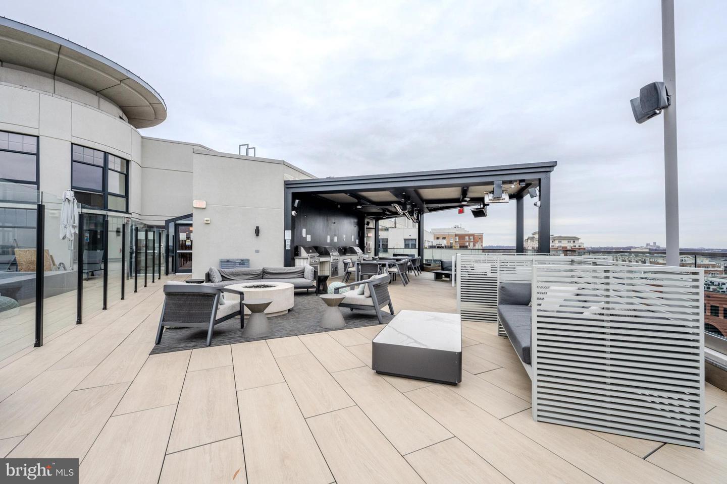 1021 N GARFIELD ST #318, ARLINGTON, Virginia 22201, 2 Bedrooms Bedrooms, ,2 BathroomsBathrooms,Residential,For sale,1021 N GARFIELD ST #318,VAAR2065652 MLS # VAAR2065652