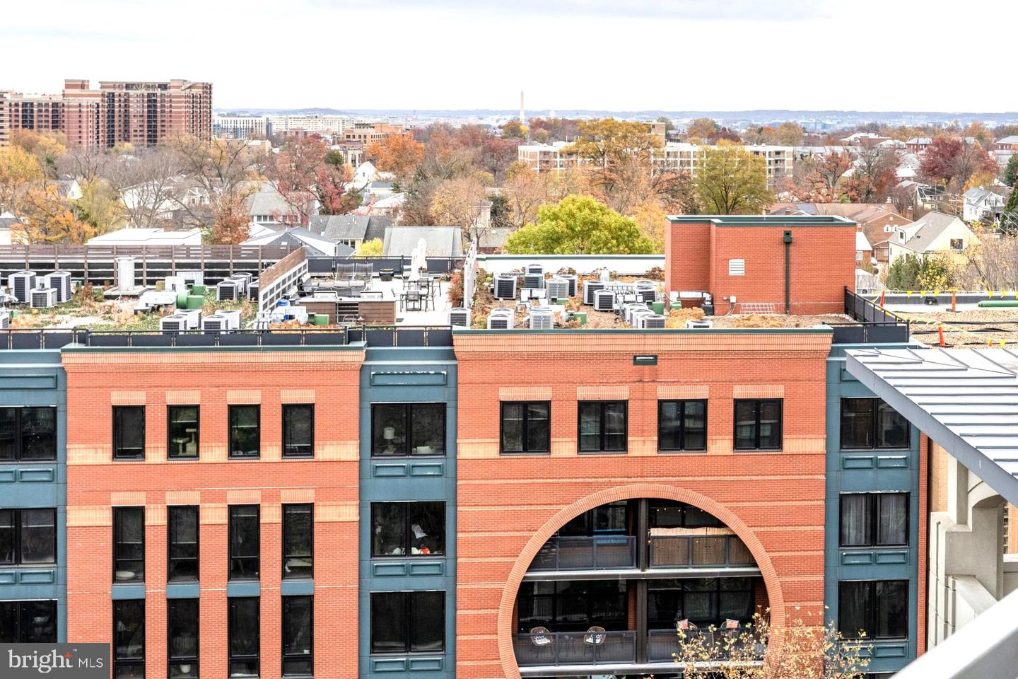1021 N GARFIELD ST #318, ARLINGTON, Virginia 22201, 2 Bedrooms Bedrooms, ,2 BathroomsBathrooms,Residential,For sale,1021 N GARFIELD ST #318,VAAR2065652 MLS # VAAR2065652