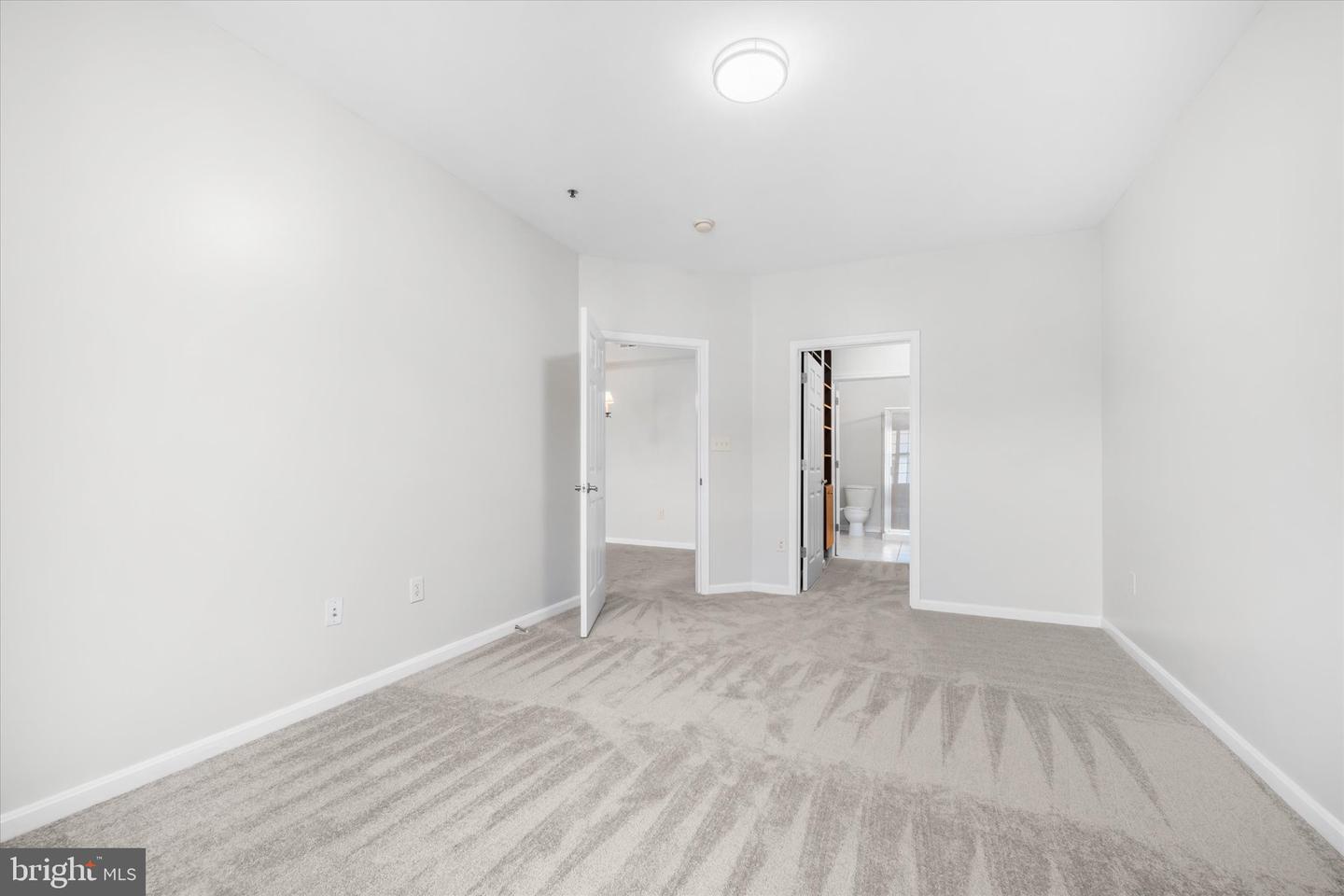 21228 MCFADDEN SQ #411, STERLING, Virginia 20165, 2 Bedrooms Bedrooms, ,2 BathroomsBathrooms,Residential,For sale,21228 MCFADDEN SQ #411,VALO2110446 MLS # VALO2110446 21228 MCFADDEN SQ #411, STERLING, Virginia 20165, 2 Bedrooms Bedrooms, ,2 BathroomsBathrooms,Residential,For sale,21228 MCFADDEN SQ #411,VALO2110446 MLS # VALO2110446