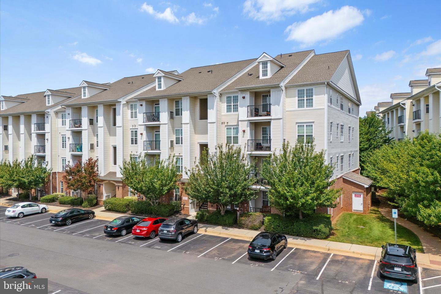 21228 MCFADDEN SQ #411, STERLING, Virginia 20165, 2 Bedrooms Bedrooms, ,2 BathroomsBathrooms,Residential,For sale,21228 MCFADDEN SQ #411,VALO2110446 MLS # VALO2110446 21228 MCFADDEN SQ #411, STERLING, Virginia 20165, 2 Bedrooms Bedrooms, ,2 BathroomsBathrooms,Residential,For sale,21228 MCFADDEN SQ #411,VALO2110446 MLS # VALO2110446