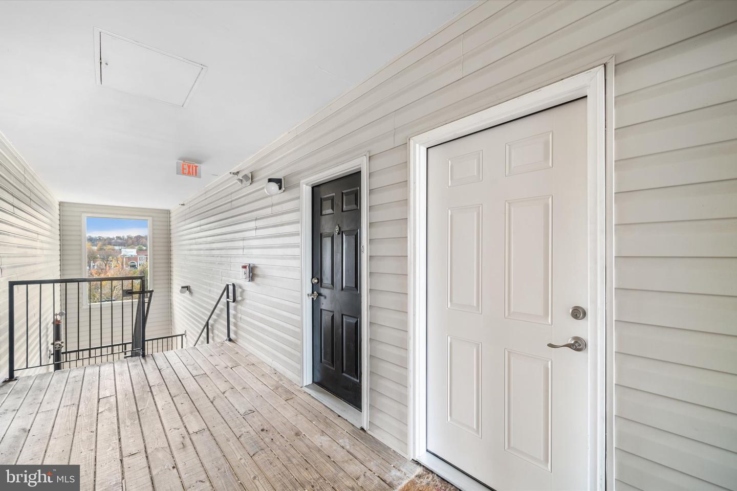 21228 MCFADDEN SQ #411, STERLING, Virginia 20165, 2 Bedrooms Bedrooms, ,2 BathroomsBathrooms,Residential,For sale,21228 MCFADDEN SQ #411,VALO2110446 MLS # VALO2110446 21228 MCFADDEN SQ #411, STERLING, Virginia 20165, 2 Bedrooms Bedrooms, ,2 BathroomsBathrooms,Residential,For sale,21228 MCFADDEN SQ #411,VALO2110446 MLS # VALO2110446