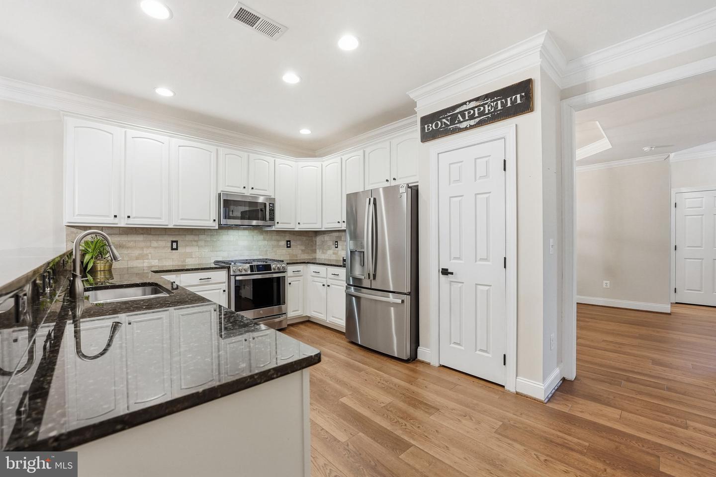 5411 TREVINO DR, HAYMARKET, Virginia 20169, 3 Bedrooms Bedrooms, ,3 BathroomsBathrooms,Residential,For sale,5411 TREVINO DR,VAPW2107300 MLS # VAPW2107300