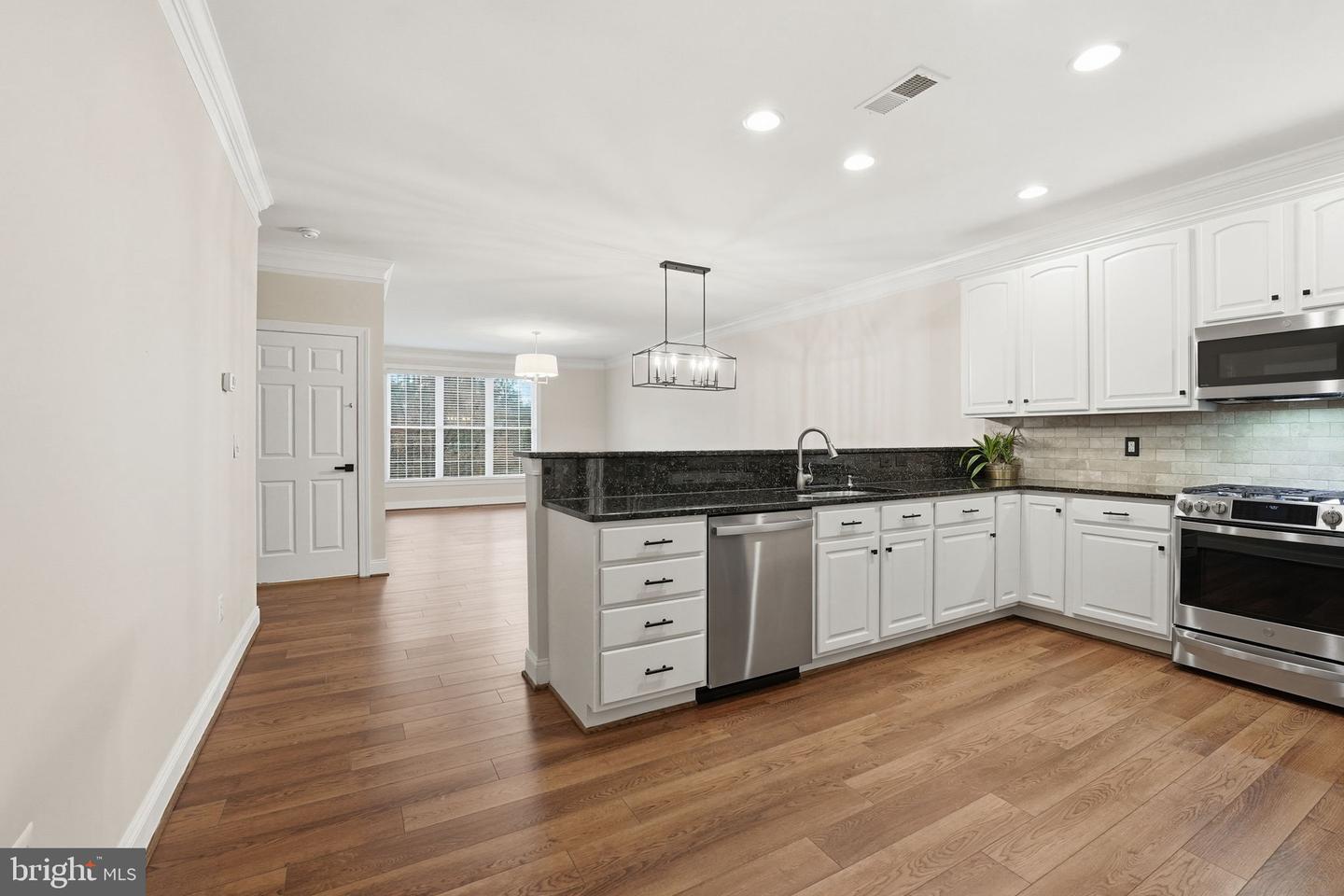 5411 TREVINO DR, HAYMARKET, Virginia 20169, 3 Bedrooms Bedrooms, ,3 BathroomsBathrooms,Residential,For sale,5411 TREVINO DR,VAPW2107300 MLS # VAPW2107300