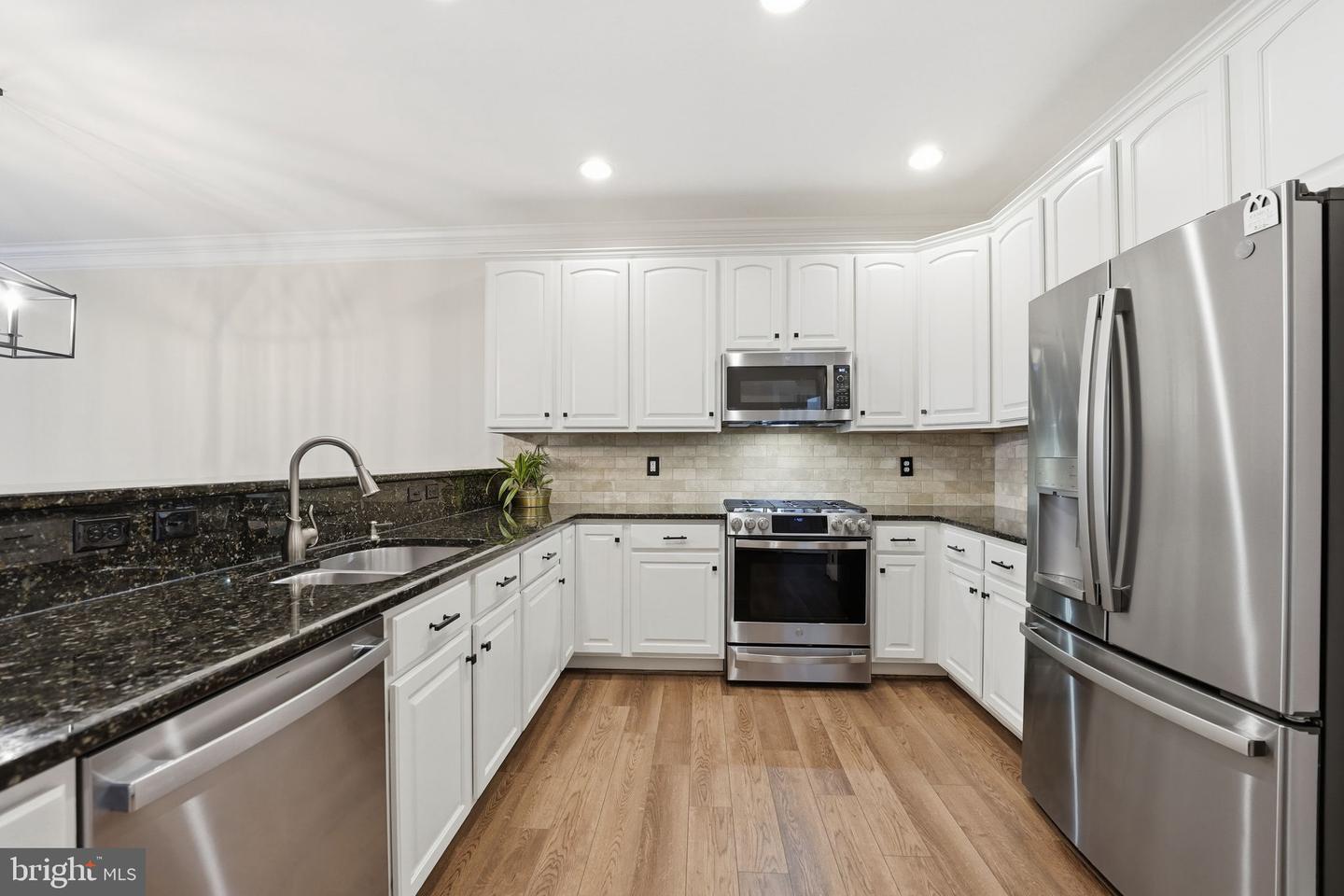 5411 TREVINO DR, HAYMARKET, Virginia 20169, 3 Bedrooms Bedrooms, ,3 BathroomsBathrooms,Residential,For sale,5411 TREVINO DR,VAPW2107300 MLS # VAPW2107300