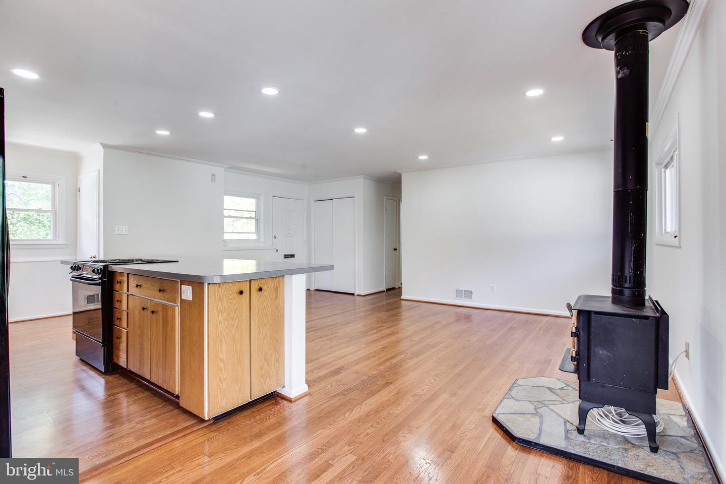 408 BRANCH RD SE, VIENNA, Virginia 22180, 5 Bedrooms Bedrooms, ,3 BathroomsBathrooms,Residential,For sale,408 BRANCH RD SE,VAFX2278166 MLS # VAFX2278166