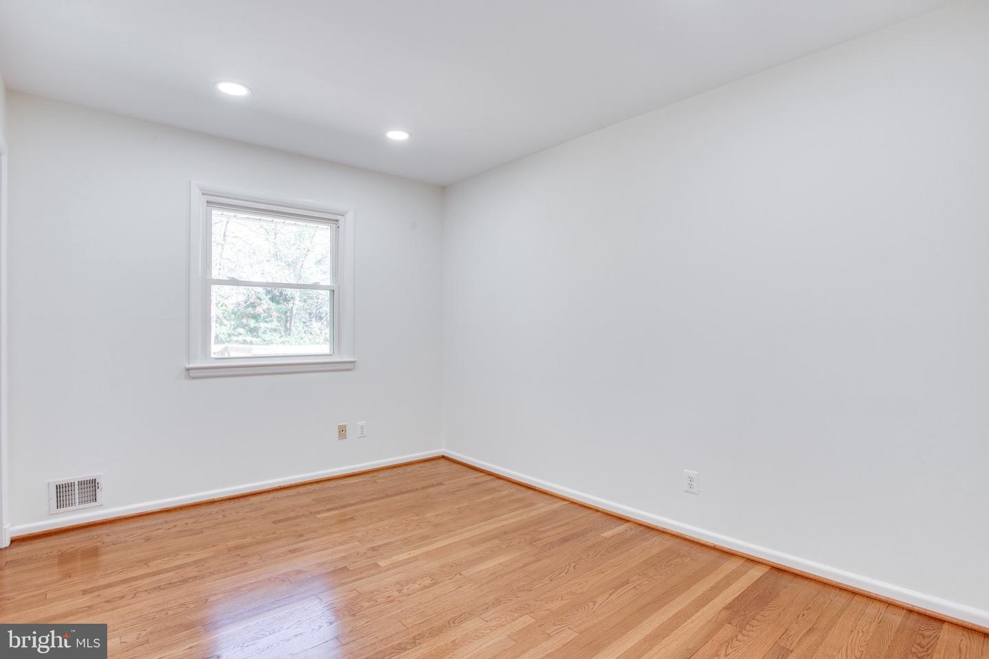 408 BRANCH RD SE, VIENNA, Virginia 22180, 5 Bedrooms Bedrooms, ,3 BathroomsBathrooms,Residential,For sale,408 BRANCH RD SE,VAFX2278166 MLS # VAFX2278166