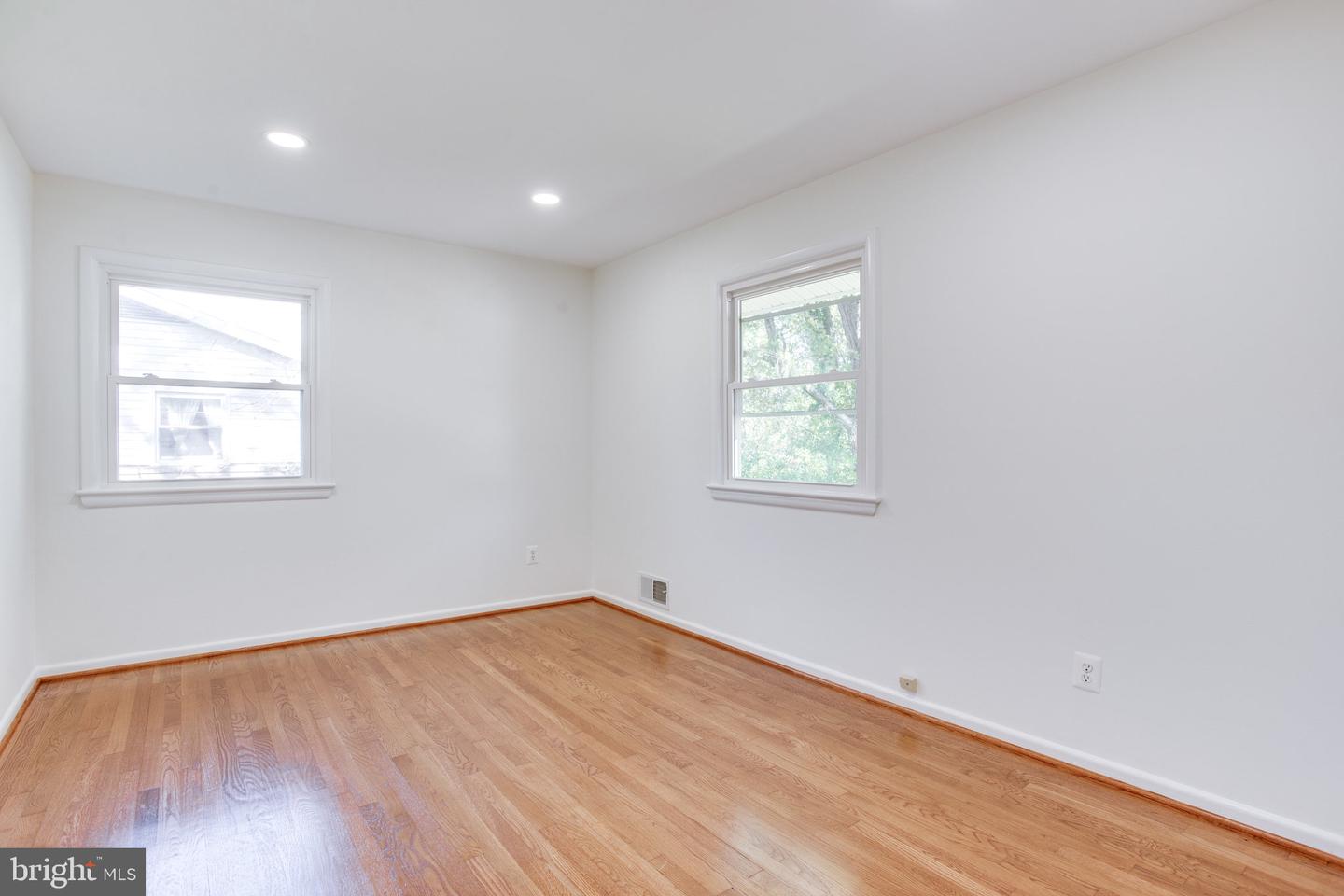 408 BRANCH RD SE, VIENNA, Virginia 22180, 5 Bedrooms Bedrooms, ,3 BathroomsBathrooms,Residential,For sale,408 BRANCH RD SE,VAFX2278166 MLS # VAFX2278166