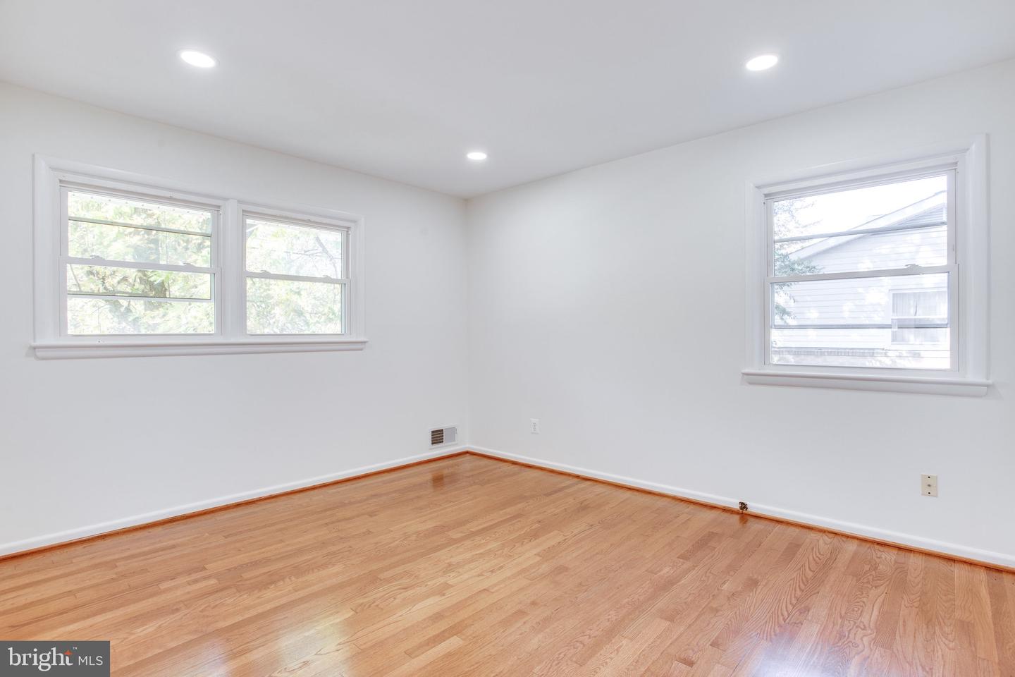 408 BRANCH RD SE, VIENNA, Virginia 22180, 5 Bedrooms Bedrooms, ,3 BathroomsBathrooms,Residential,For sale,408 BRANCH RD SE,VAFX2278166 MLS # VAFX2278166