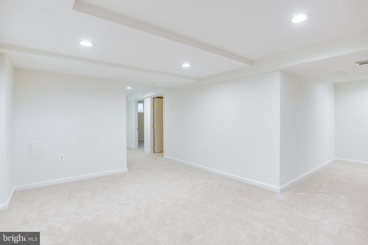 408 BRANCH RD SE, VIENNA, Virginia 22180, 5 Bedrooms Bedrooms, ,3 BathroomsBathrooms,Residential,For sale,408 BRANCH RD SE,VAFX2278166 MLS # VAFX2278166