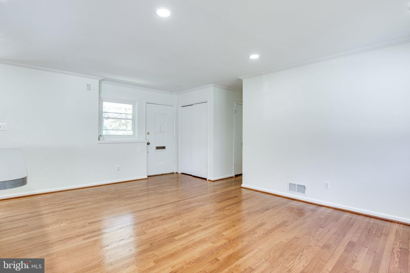 408 BRANCH RD SE, VIENNA, Virginia 22180, 5 Bedrooms Bedrooms, ,3 BathroomsBathrooms,Residential,For sale,408 BRANCH RD SE,VAFX2278166 MLS # VAFX2278166