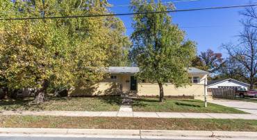 408 BRANCH RD SE, VIENNA, Virginia 22180, 5 Bedrooms Bedrooms, ,3 BathroomsBathrooms,Residential,For sale,408 BRANCH RD SE,VAFX2278166 MLS # VAFX2278166