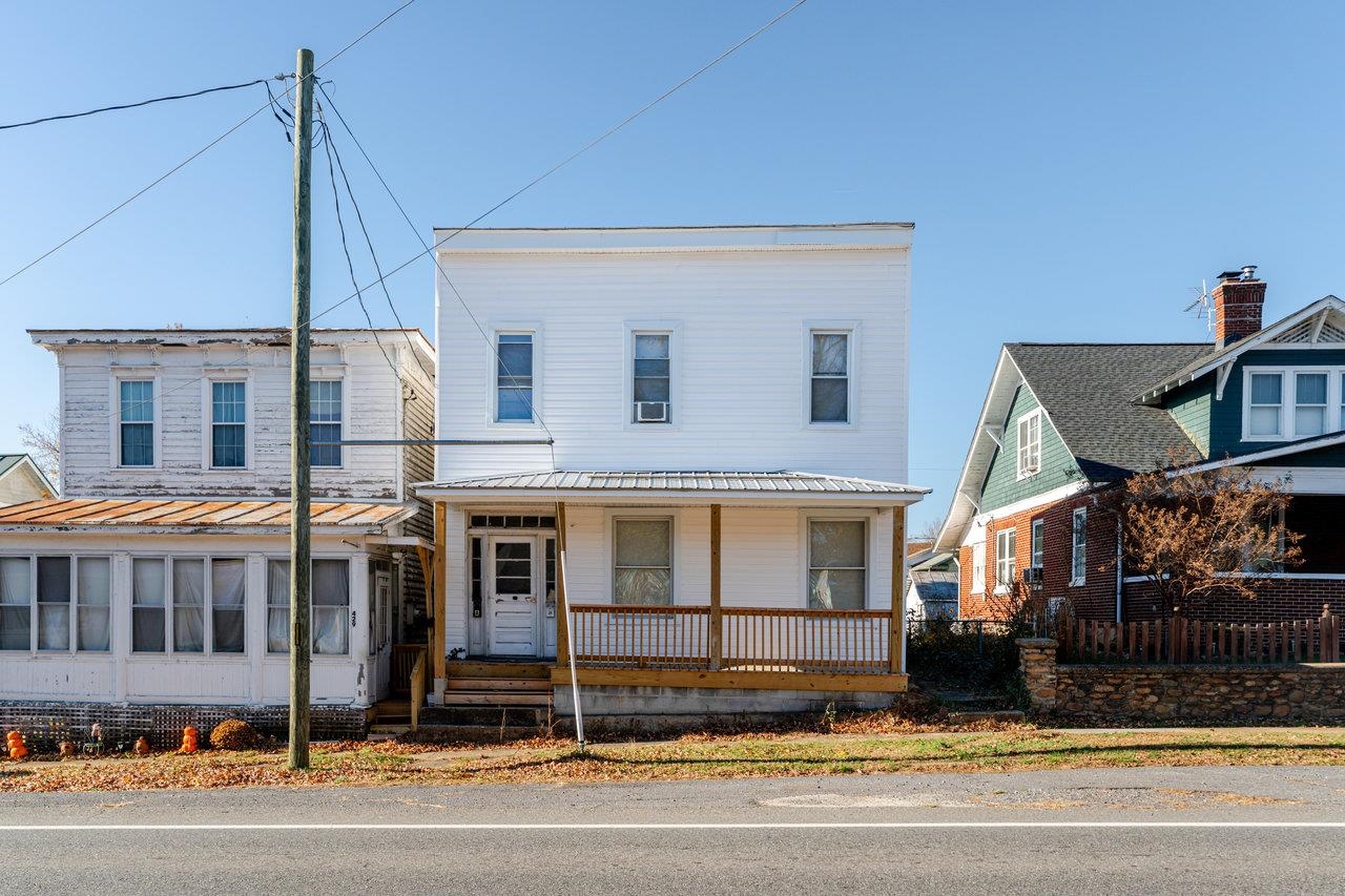 427 FOURTH ST, SHENANDOAH, Virginia 22849, ,Residential,427 FOURTH ST,671286 MLS # 671286