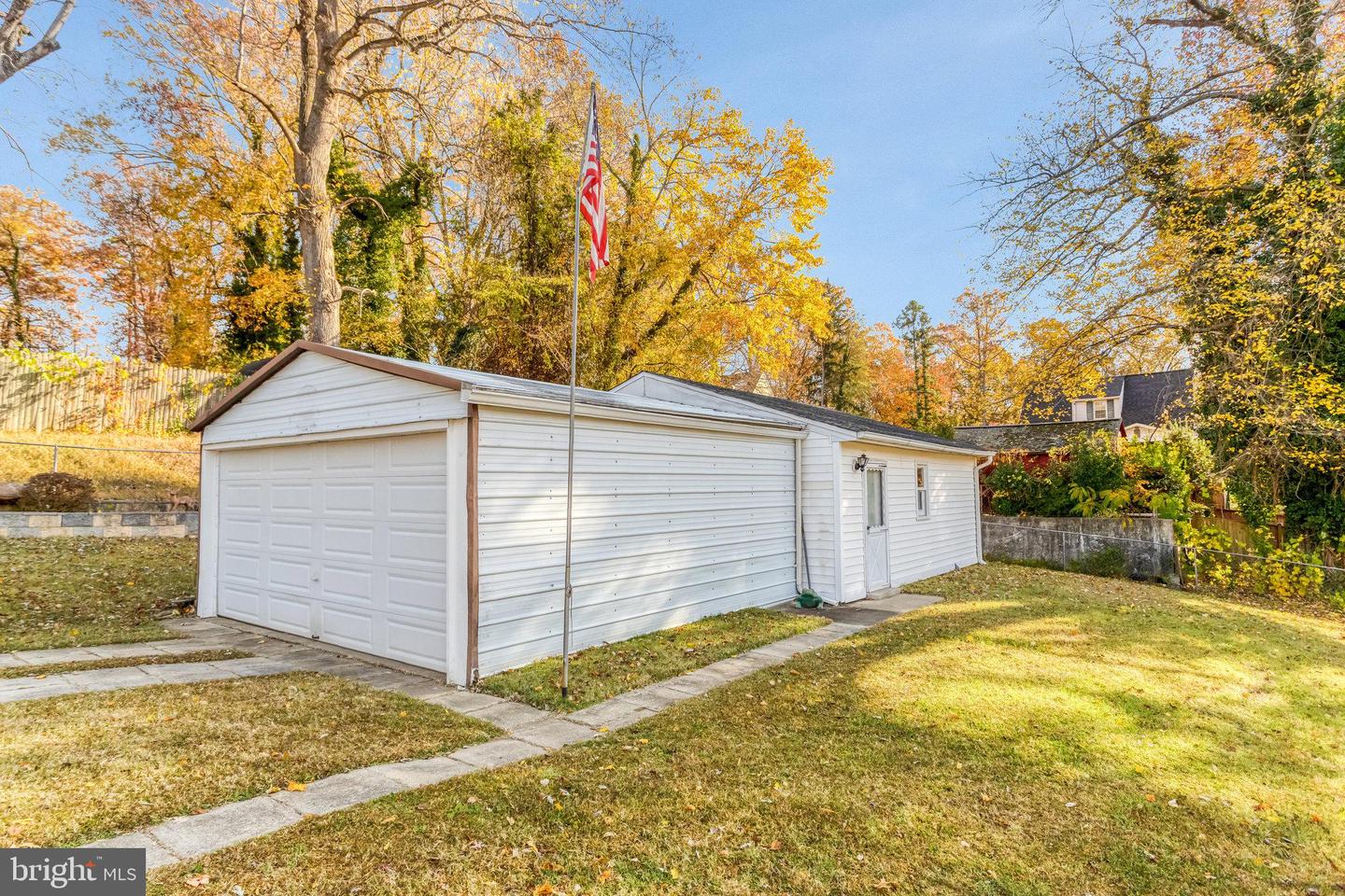 19227 CARDINAL HEIGHTS RD, TRIANGLE, Virginia 22172, 3 Bedrooms Bedrooms, ,2 BathroomsBathrooms,Residential,For sale,19227 CARDINAL HEIGHTS RD,VAPW2107446 MLS # VAPW2107446