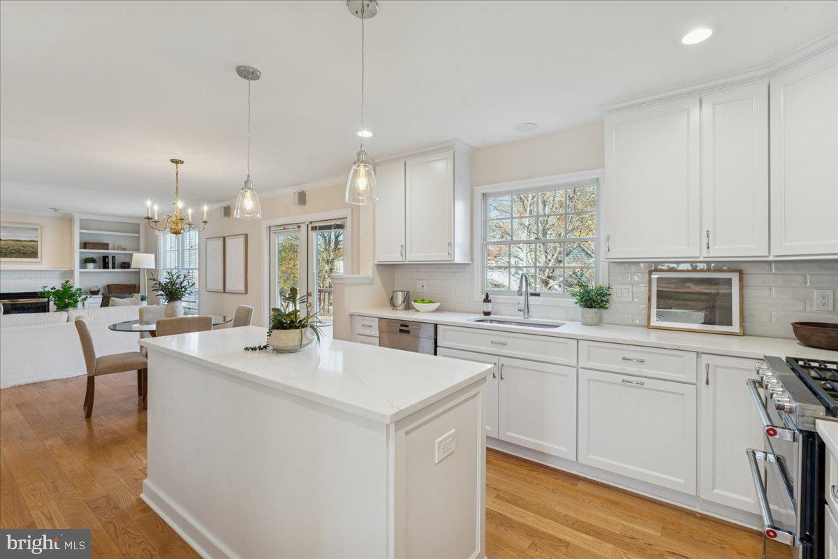 12546 ROCK RIDGE RD, HERNDON, Virginia 20170, 4 Bedrooms Bedrooms, ,3 BathroomsBathrooms,Residential,For sale,12546 ROCK RIDGE RD,VAFX2278346 MLS # VAFX2278346