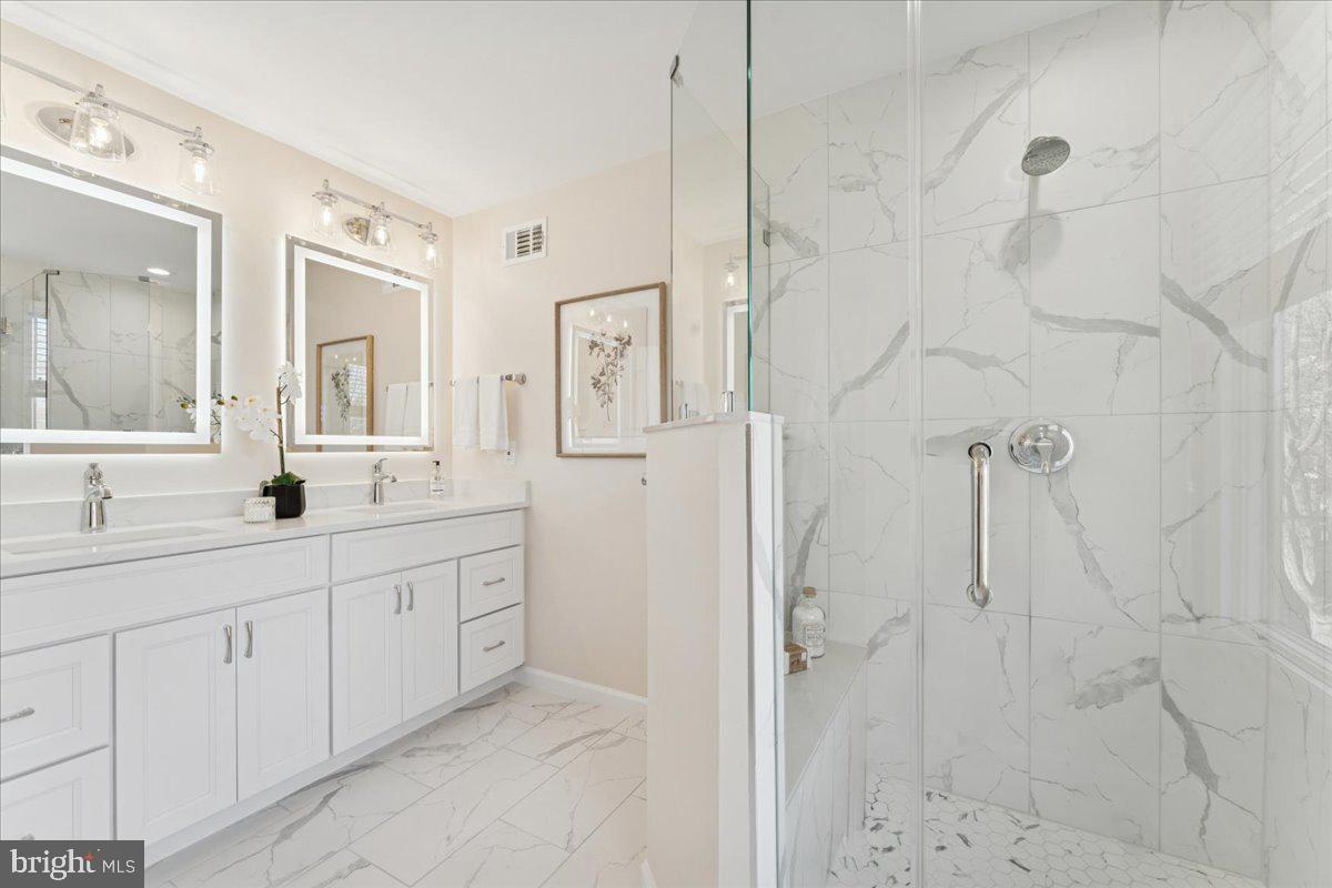 12546 ROCK RIDGE RD, HERNDON, Virginia 20170, 4 Bedrooms Bedrooms, ,3 BathroomsBathrooms,Residential,For sale,12546 ROCK RIDGE RD,VAFX2278346 MLS # VAFX2278346