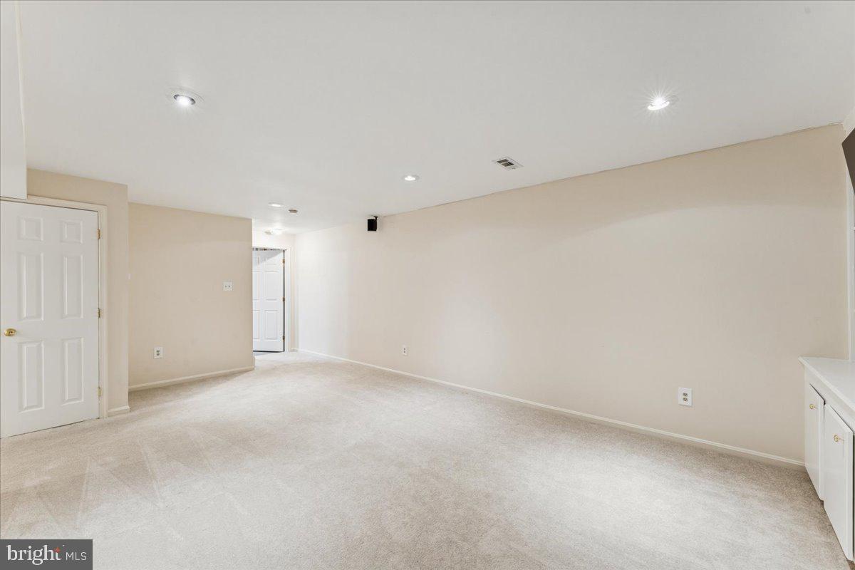 12546 ROCK RIDGE RD, HERNDON, Virginia 20170, 4 Bedrooms Bedrooms, ,3 BathroomsBathrooms,Residential,For sale,12546 ROCK RIDGE RD,VAFX2278346 MLS # VAFX2278346