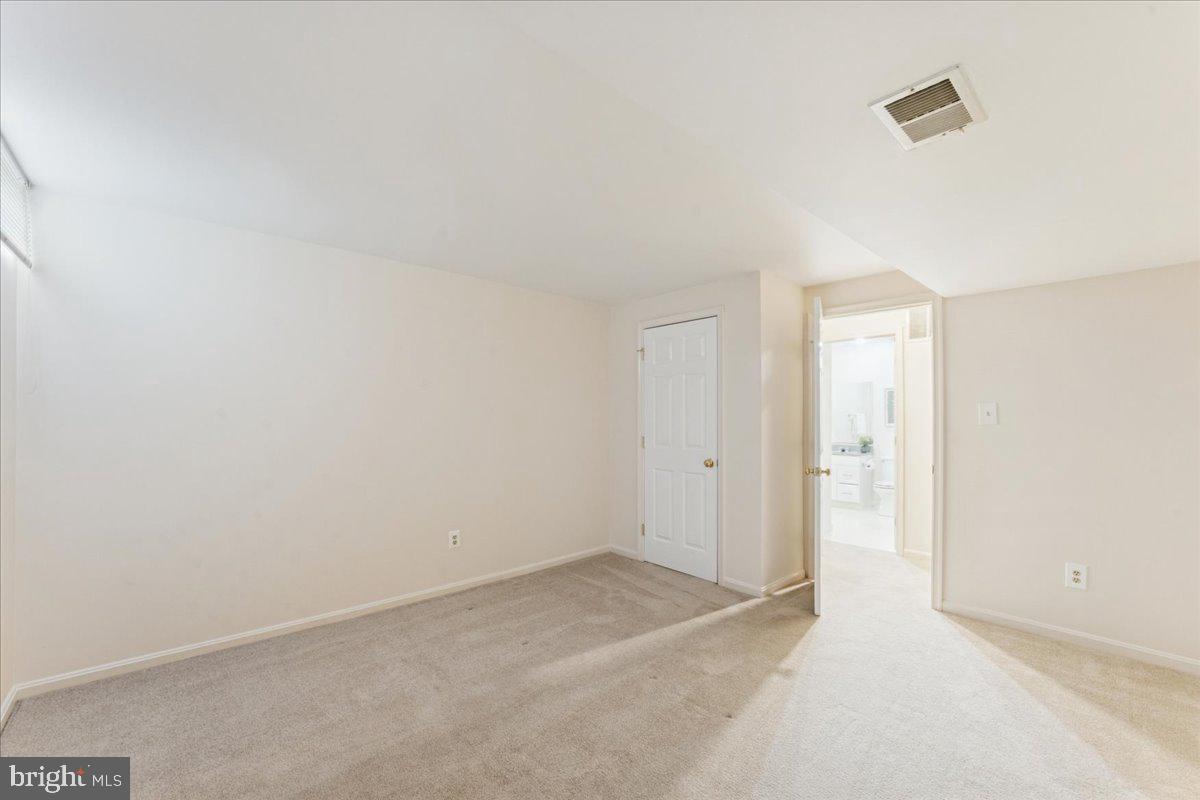 12546 ROCK RIDGE RD, HERNDON, Virginia 20170, 4 Bedrooms Bedrooms, ,3 BathroomsBathrooms,Residential,For sale,12546 ROCK RIDGE RD,VAFX2278346 MLS # VAFX2278346