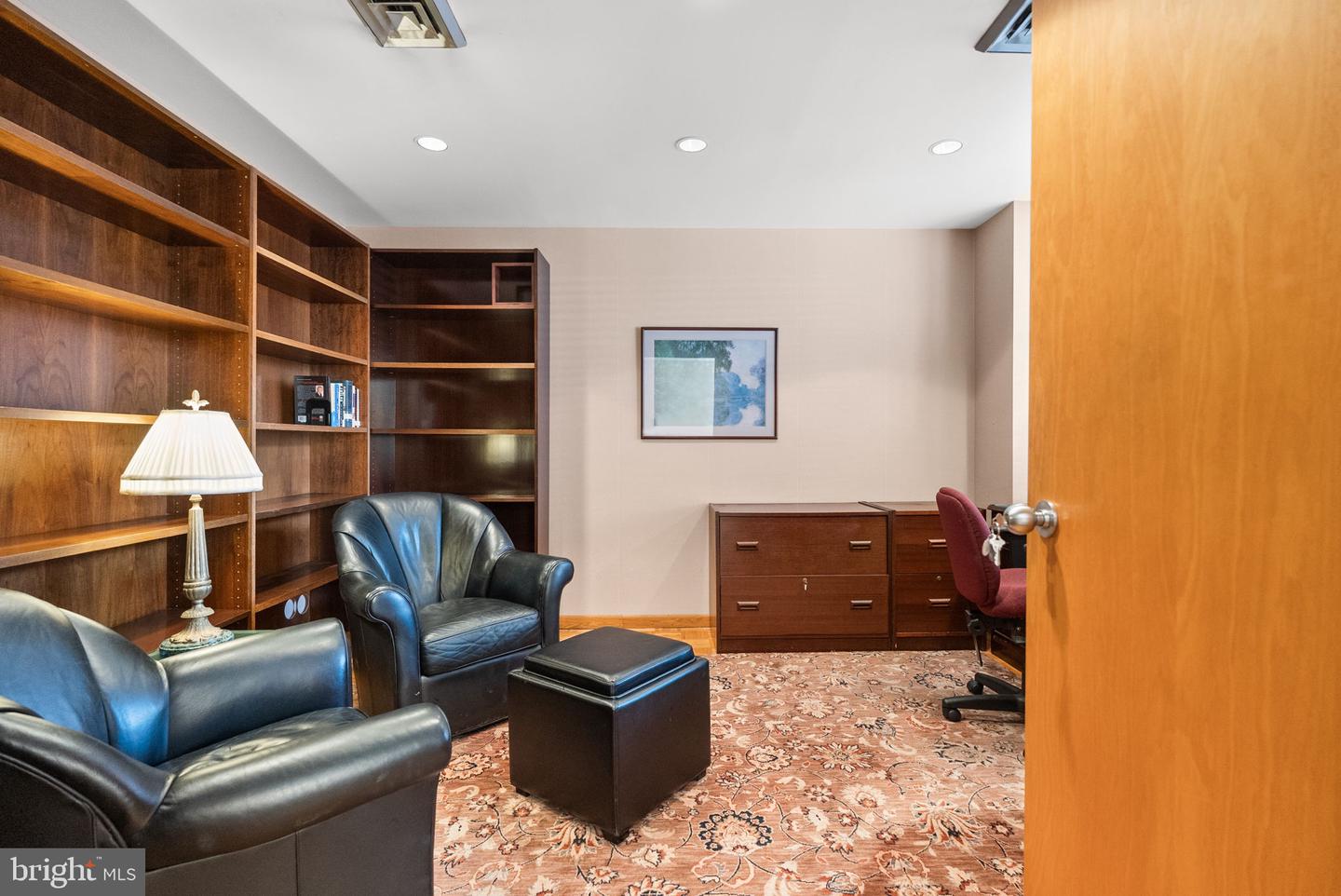 3 WASHINGTON CIR NW #206, WASHINGTON, District Of Columbia 20037, ,Land,For sale,3 WASHINGTON CIR NW #206,DCDC2232420 MLS # DCDC2232420